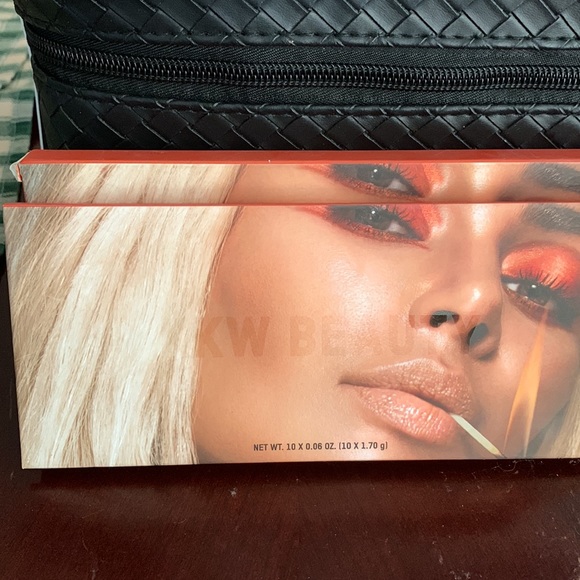 KIM K eyeshadow palette SO FIRE - Picture 2 of 2